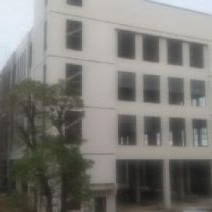 4栋四层新建标准厂房，框架结构，距离高速入口1公里