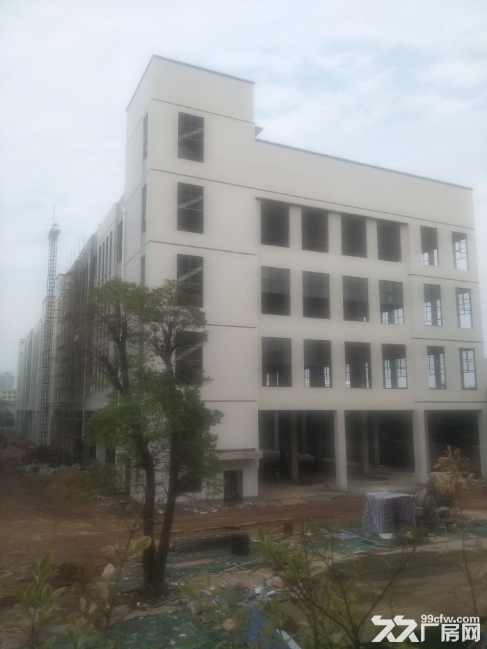 4栋四层新建标准厂房，框架结构，距离高速入口1公里